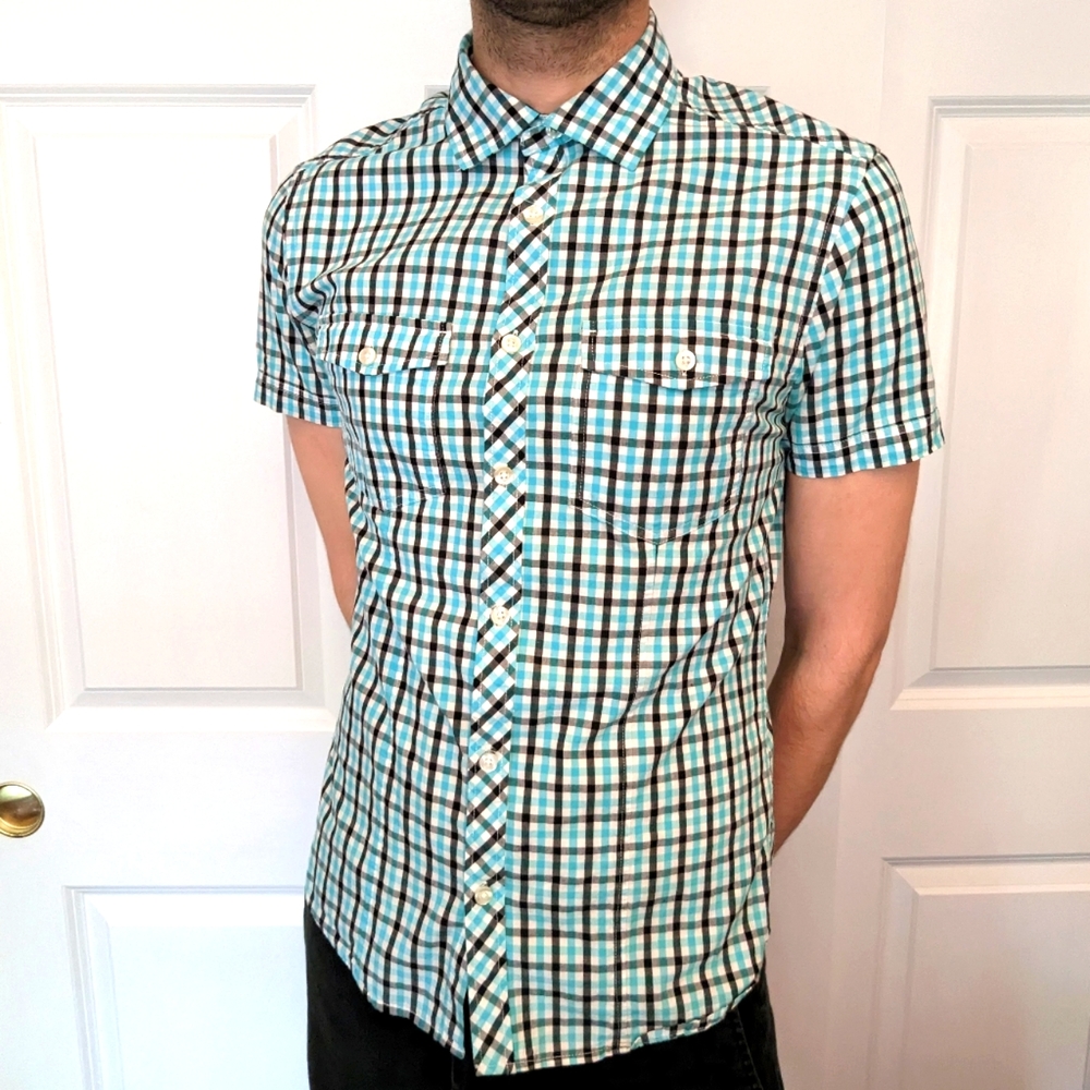 Short sleeve button down - Picture 2 of 3